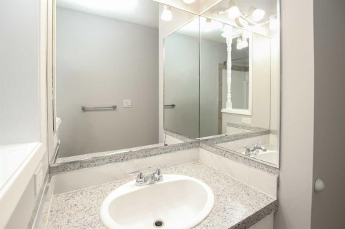 69 Erickson Drive, Red Deer, AB - Indoor Photo Showing Bathroom