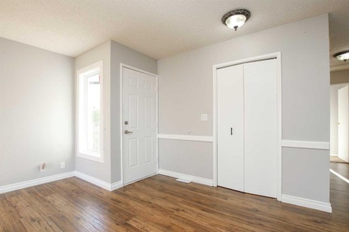 69 Erickson Drive, Red Deer, AB - Indoor Photo Showing Other Room