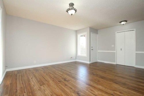 69 Erickson Drive, Red Deer, AB - Indoor Photo Showing Other Room