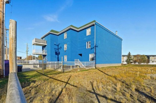 208-5135 Lakeshore Drive, Sylvan Lake, AB - Outdoor