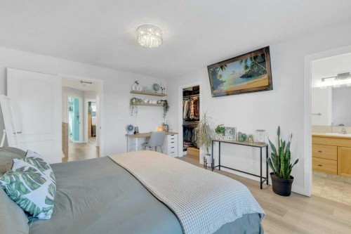 9 Rozier Close, Sylvan Lake, AB - Indoor Photo Showing Bedroom