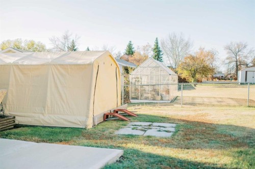 221 4Th Avenue South, Big Valley, AB - Outdoor