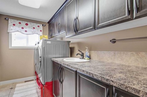 3 Legacy Cove, Sylvan Lake, AB - Indoor