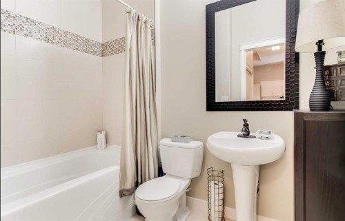 3 Legacy Cove, Sylvan Lake, AB - Indoor Photo Showing Bathroom