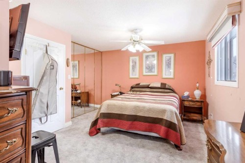 3 Rustic Road, Norglenwold, AB - Indoor Photo Showing Bedroom
