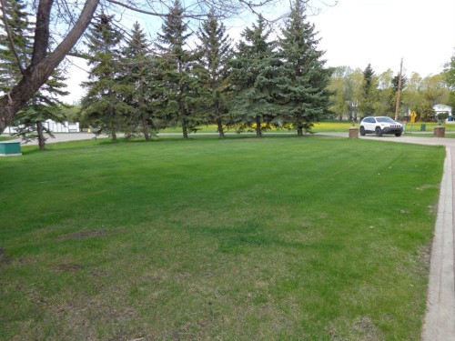 3 Rustic Road, Norglenwold, AB - Outdoor