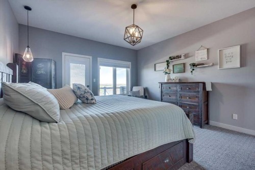 5 Leonard Close, Sylvan Lake, AB - Indoor Photo Showing Bedroom