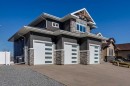 5 Leonard Close, Sylvan Lake, AB  - Outdoor With Facade 
