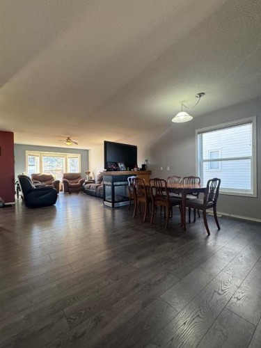 4953 49 Street, Sedgewick, AB - Indoor