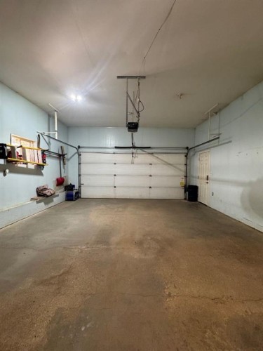 4953 49 Street, Sedgewick, AB - Indoor Photo Showing Garage