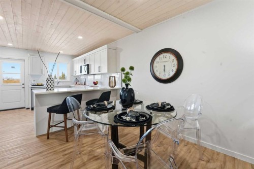 6 Metcalf Way, Lacombe, AB - Indoor Photo Showing Dining Room
