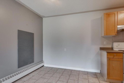 354-103 Hermary Street, Red Deer, AB - Indoor Photo Showing Other Room