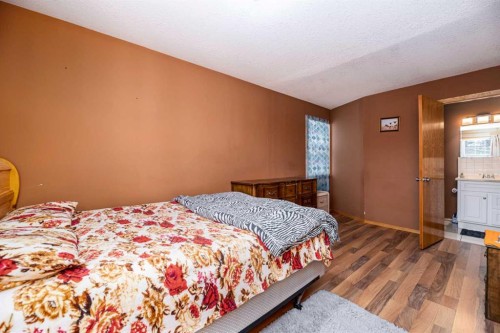 625 Lancaster Drive, Red Deer, AB - Indoor Photo Showing Bedroom