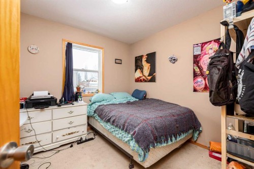 625 Lancaster Drive, Red Deer, AB - Indoor Photo Showing Bedroom