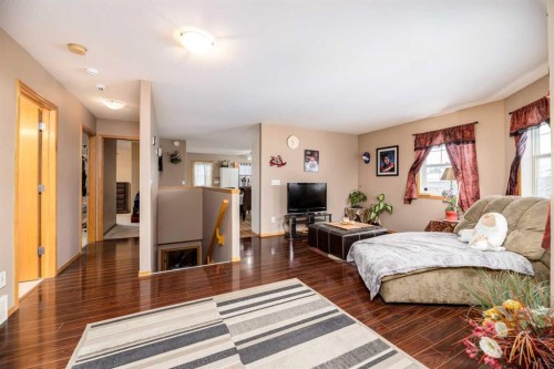 625 Lancaster Drive, Red Deer, AB - Indoor Photo Showing Bedroom