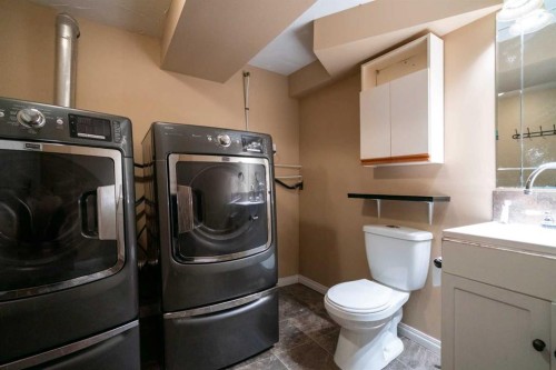 5218 45 Street, Camrose, AB - Indoor Photo Showing Laundry Room
