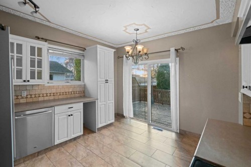 5218 45 Street, Camrose, AB - Indoor