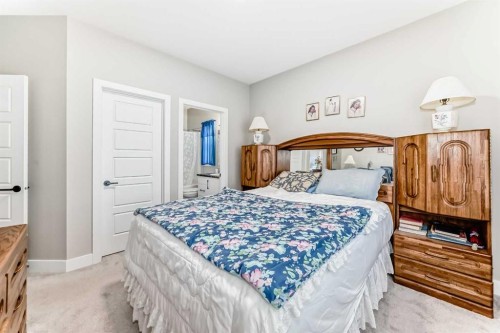 11 Ian Way, Sylvan Lake, AB - Indoor Photo Showing Bedroom