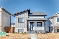 11 Ian Way  Sylvan Lake, AB T4S 0T6