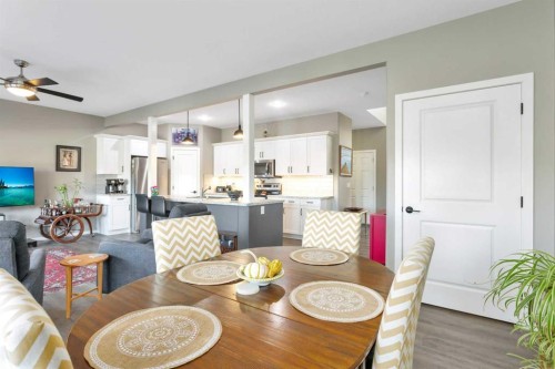 4633 48 Street, Sylvan Lake, AB - Indoor Photo Showing Dining Room