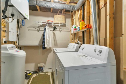 4633 48 Street, Sylvan Lake, AB - Indoor Photo Showing Laundry Room