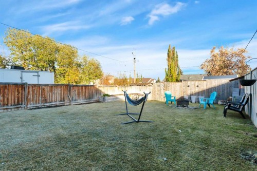 4633 48 Street, Sylvan Lake, AB - Outdoor