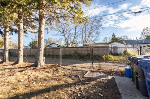 4413 Embury Crescent, Red Deer, AB - Outdoor