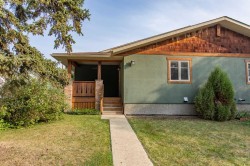 5422 49 Avenue  Lacombe, AB T4L 1S6