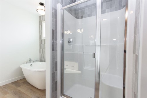 50 Turnbull Close, Red Deer, AB - Indoor Photo Showing Bathroom