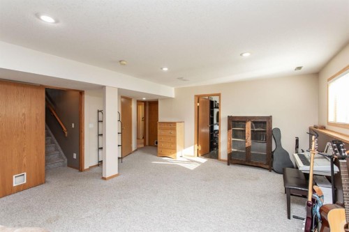 179 Douglas Avenue, Red Deer, AB - Indoor