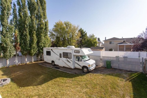 179 Douglas Avenue, Red Deer, AB - Outdoor