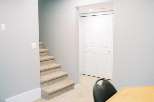 5013 57 Street, Stettler, AB - Indoor