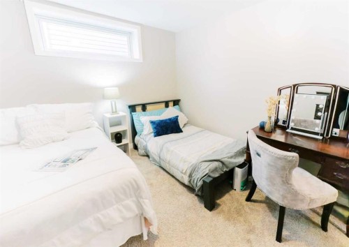 5013 57 Street, Stettler, AB - Indoor Photo Showing Bedroom