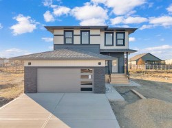 19 Toye Street  Red Deer, AB T4P 0Y6