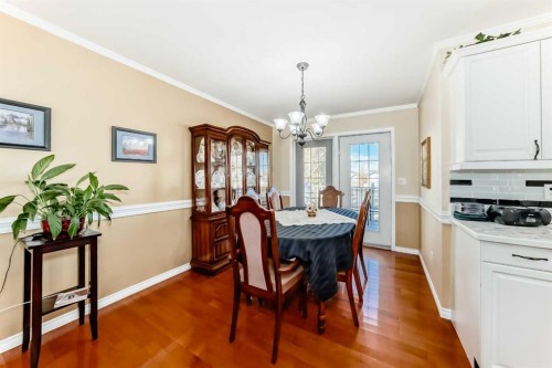 4514 54A Ave Cres, Innisfail, AB - Indoor Photo Showing Dining Room