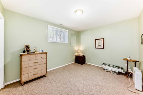 4514 54A Ave Cres, Innisfail, AB - Indoor