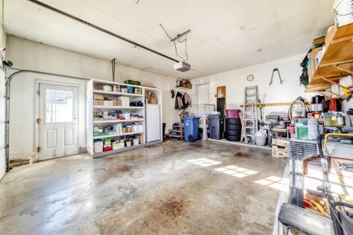 4514 54A Ave Cres, Innisfail, AB - Indoor Photo Showing Garage