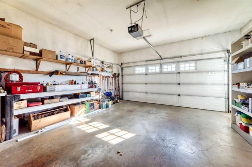 4514 54A Ave Cres, Innisfail, AB - Indoor Photo Showing Garage