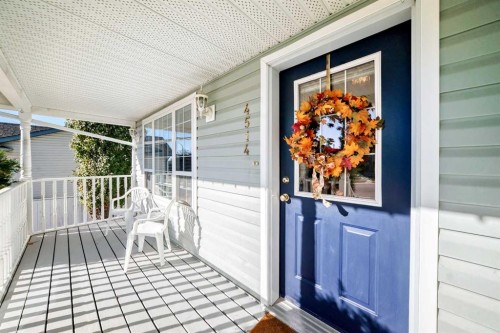 4514 54A Ave Cres, Innisfail, AB - Outdoor With Deck Patio Veranda With Exterior