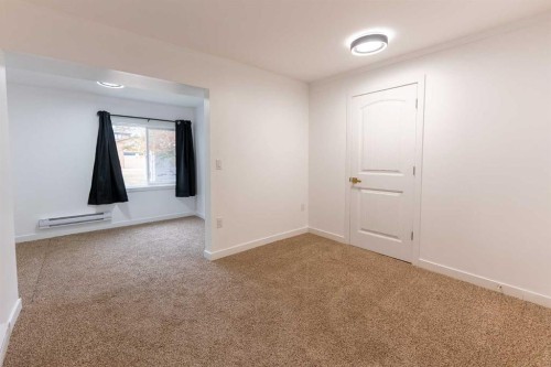 5910 50 Avenue, Stettler, AB - Indoor Photo Showing Other Room