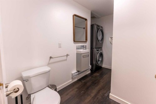 5910 50 Avenue, Stettler, AB - Indoor Photo Showing Laundry Room