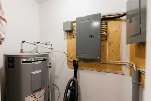 5910 50 Avenue, Stettler, AB - Indoor Photo Showing Basement