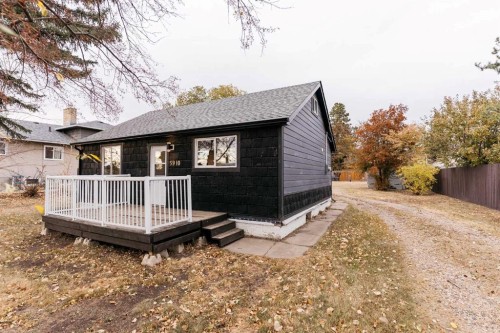 5910 50 Avenue, Stettler, AB - Outdoor With Deck Patio Veranda