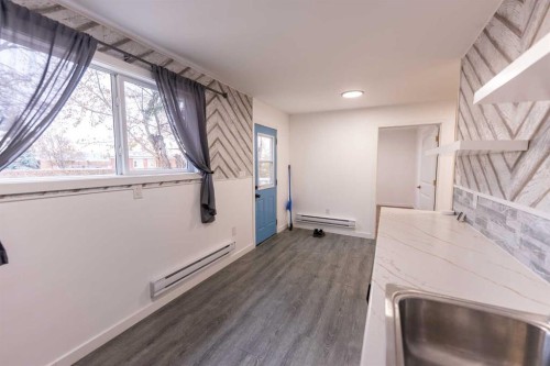 5910 50 Avenue, Stettler, AB - Indoor