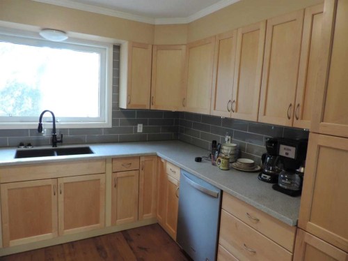 Rr30, Rural Ponoka County, AB - Indoor Photo Showing Kitchen With Double Sink