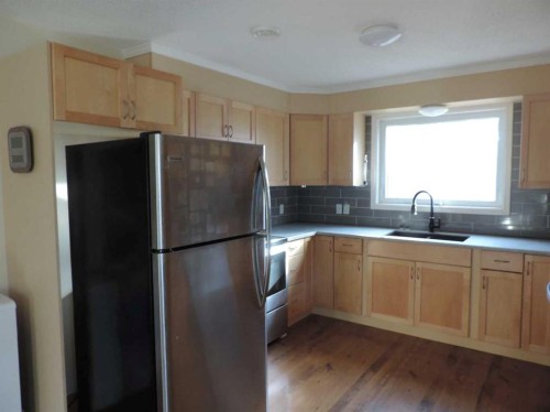 Rr30, Rural Ponoka County, AB - Indoor Photo Showing Kitchen With Double Sink
