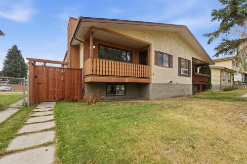 62 McLevin Crescent  Red Deer, AB T4R 1S9