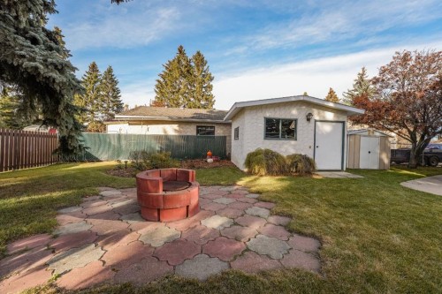 20 Allsop Close, Red Deer, AB - Outdoor