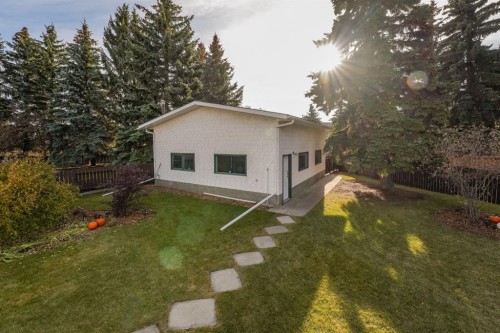 20 Allsop Close, Red Deer, AB - Outdoor
