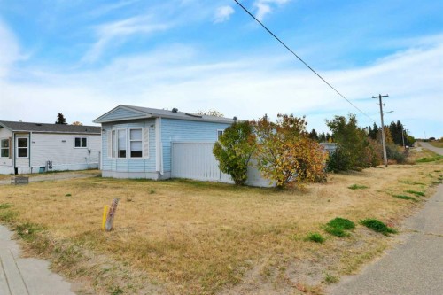 1911 20 Street, Delburne, AB - Outdoor